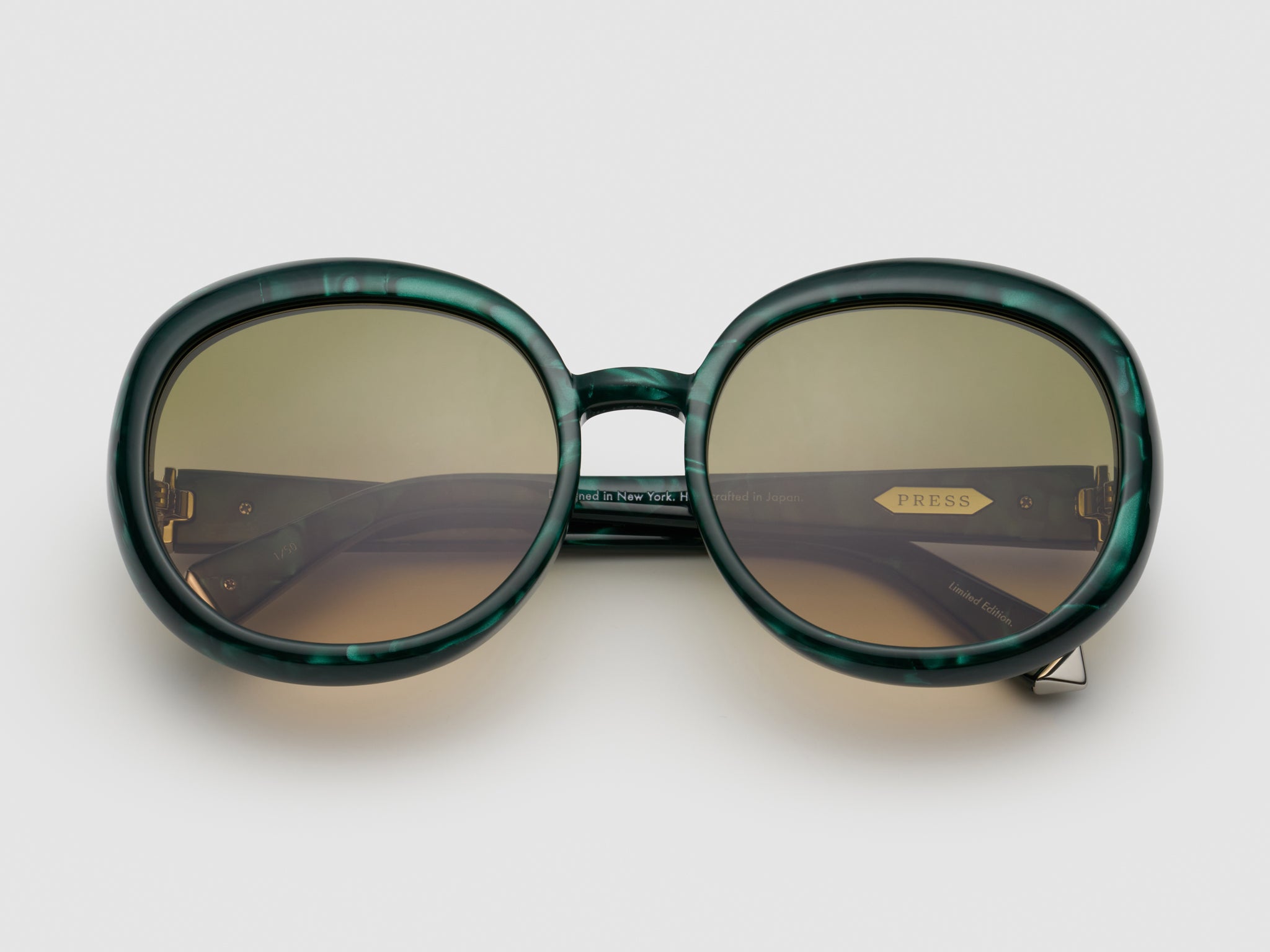 Press Dancing Queen Marble Sunglasses in VERDE/DARK PISTACHIO GRAD