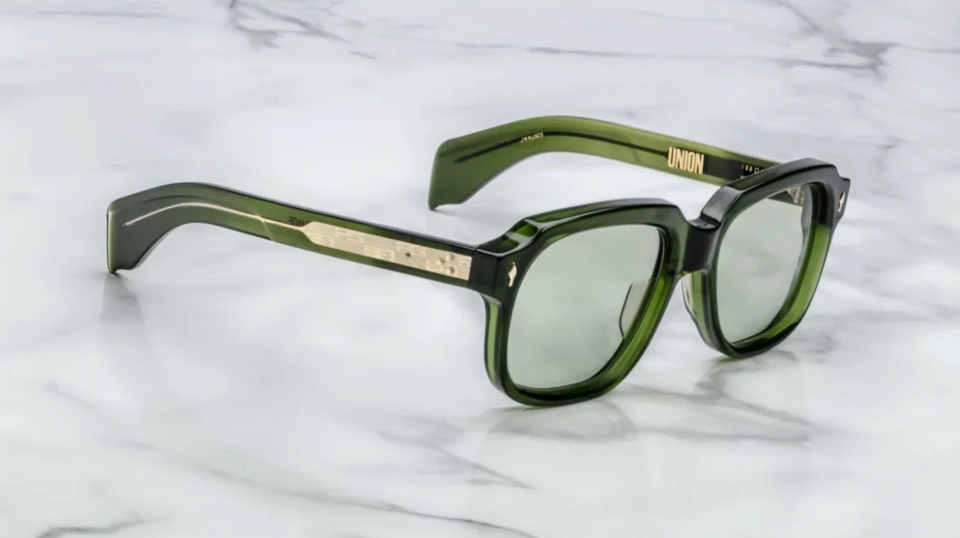 Jacques Marie Mage Union in 20 Rover Green - Side View