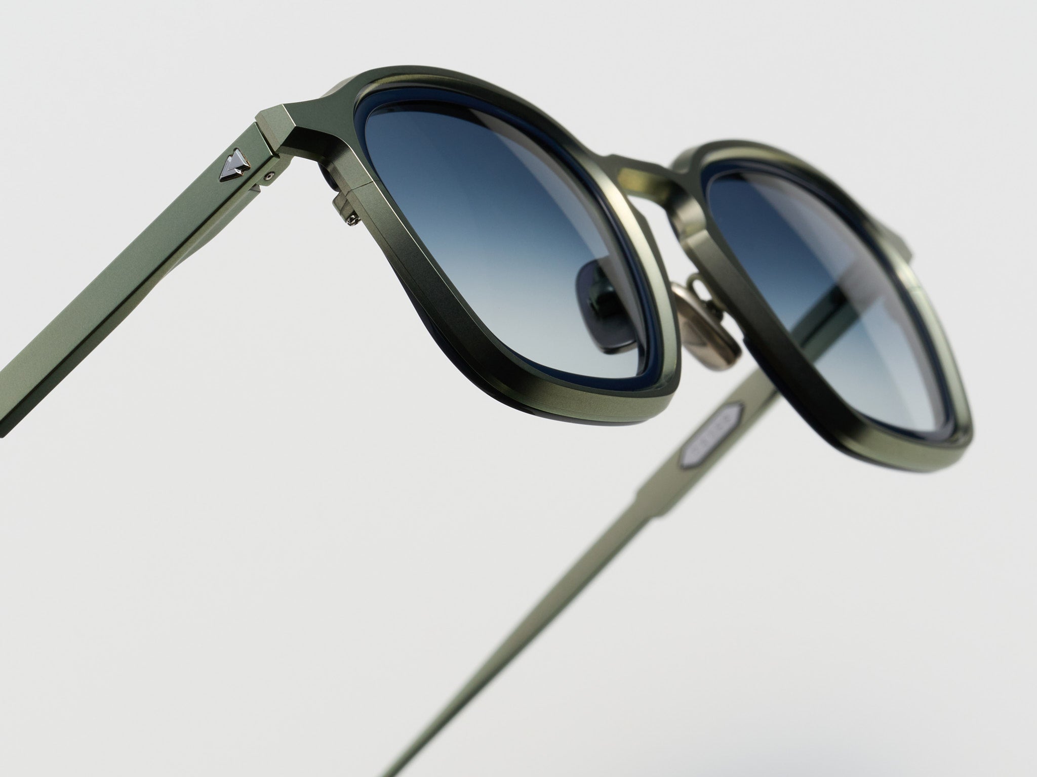 Press Chet Cascade Navy