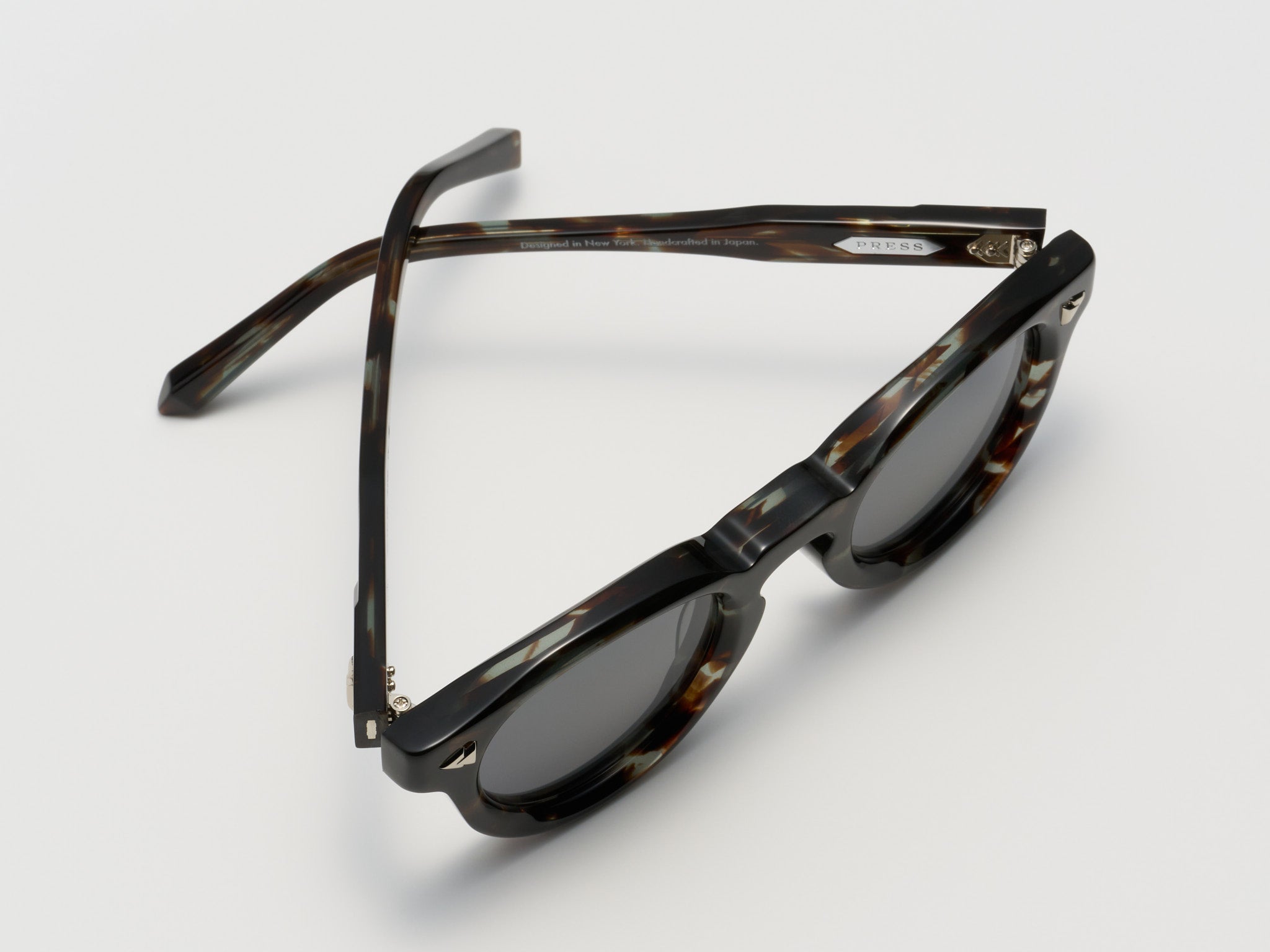 Press Dean Noir / Silver