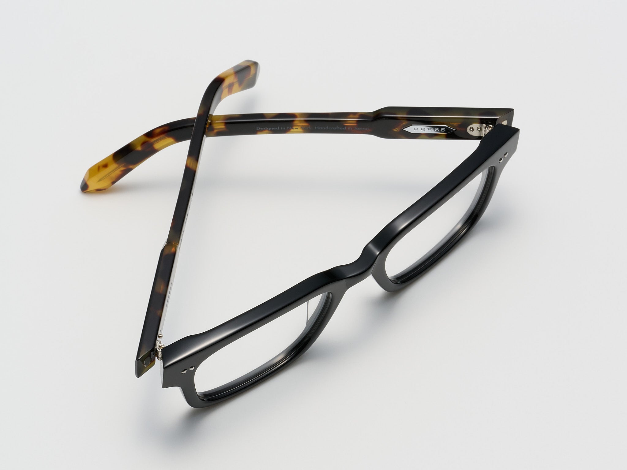 Press The Genius Optical Black Tortoise / Silver