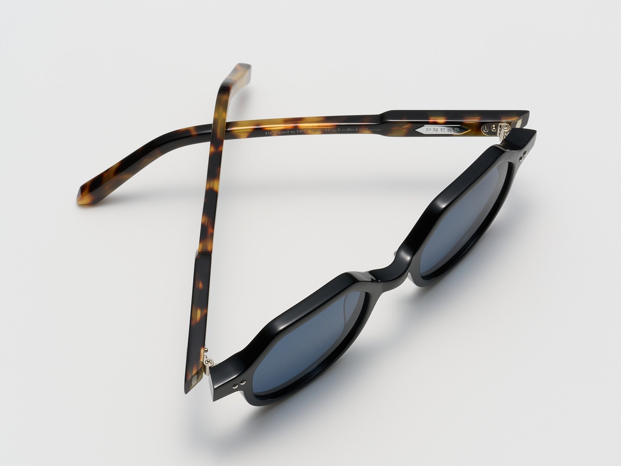 TOKYO TORTOISE/SILVER
