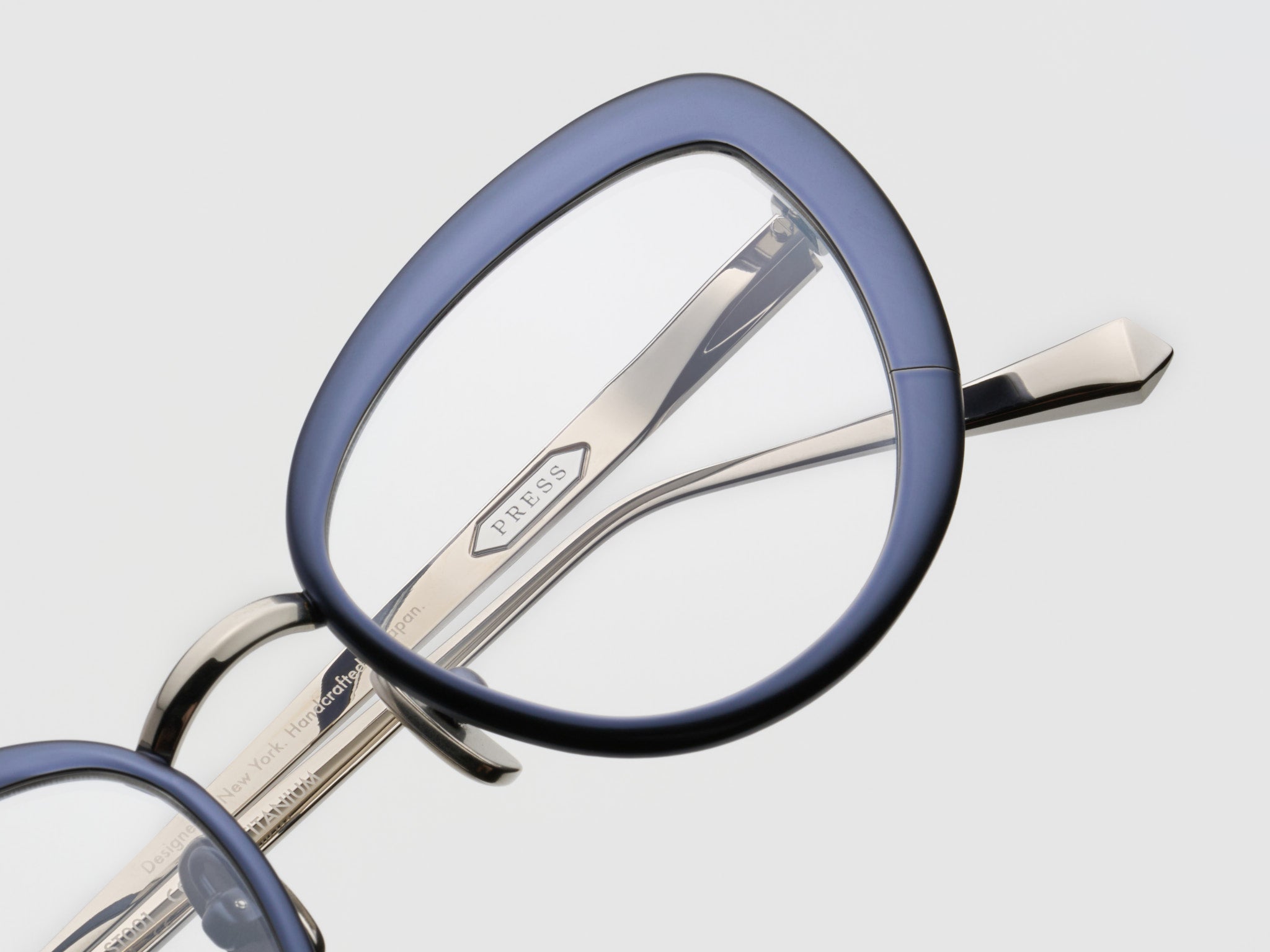 Press Charger Optical in NAVY/PLATINUM