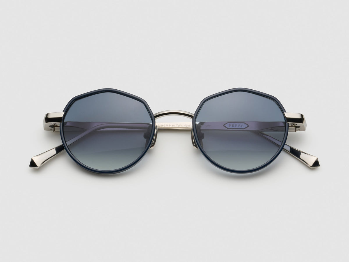 Press Cry Baby Sunglasses in NAVY/NAVY GRADIENT