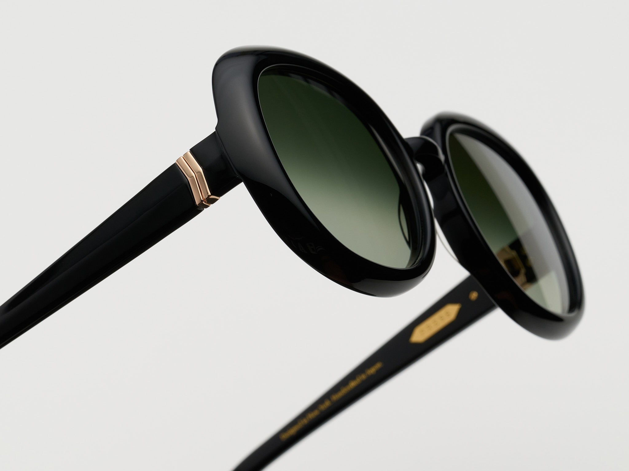 Press Dancing Queen Sunglasses in JET/GREY GRADIENT