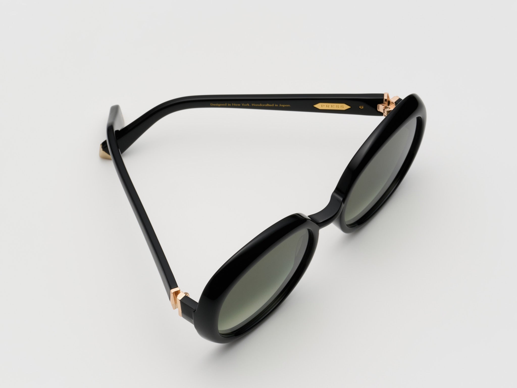 Press Dancing Queen Sunglasses in JET/GREY GRADIENT