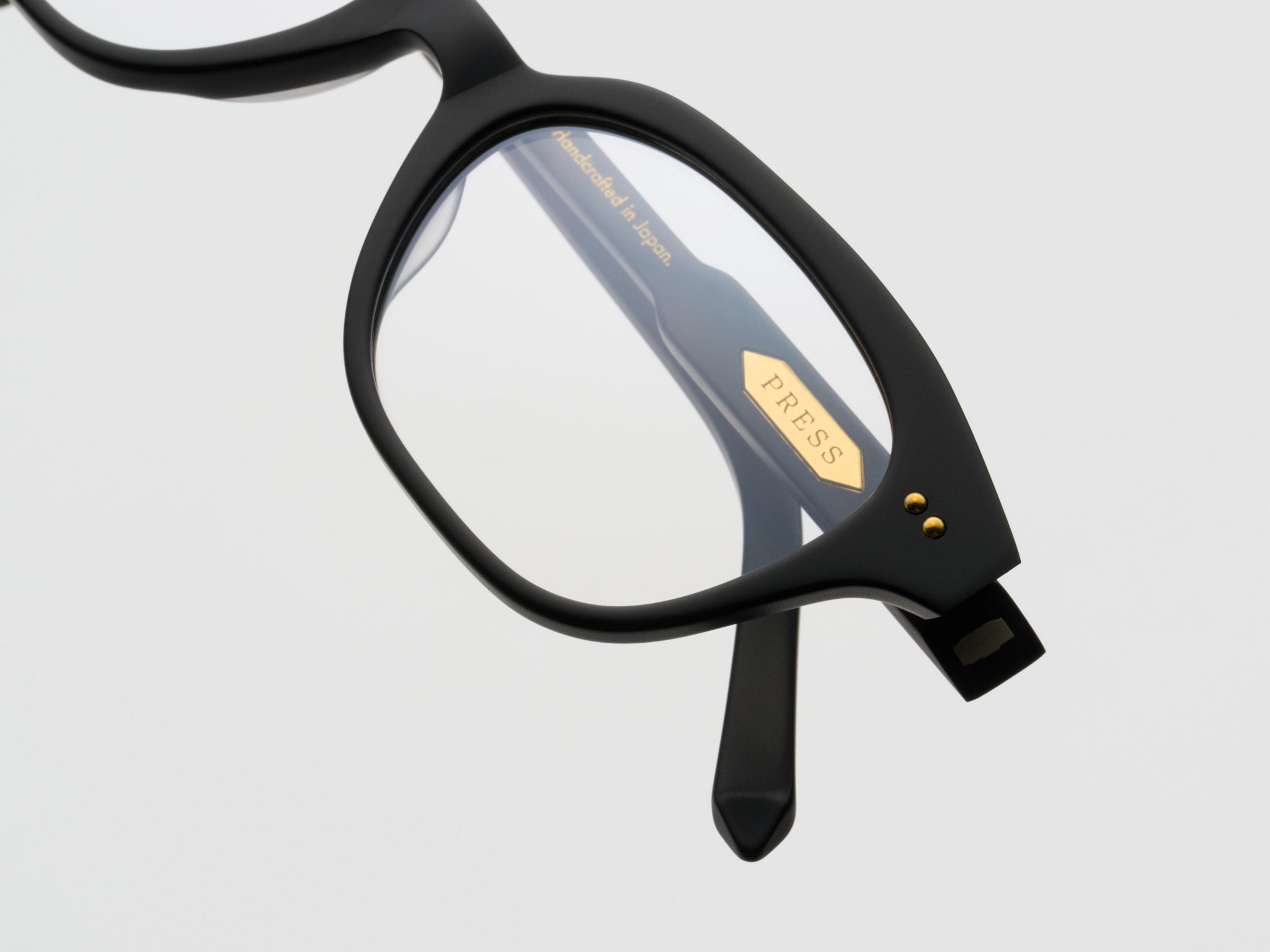 Press The Hall Optical in MATTE BLACK/GOLD