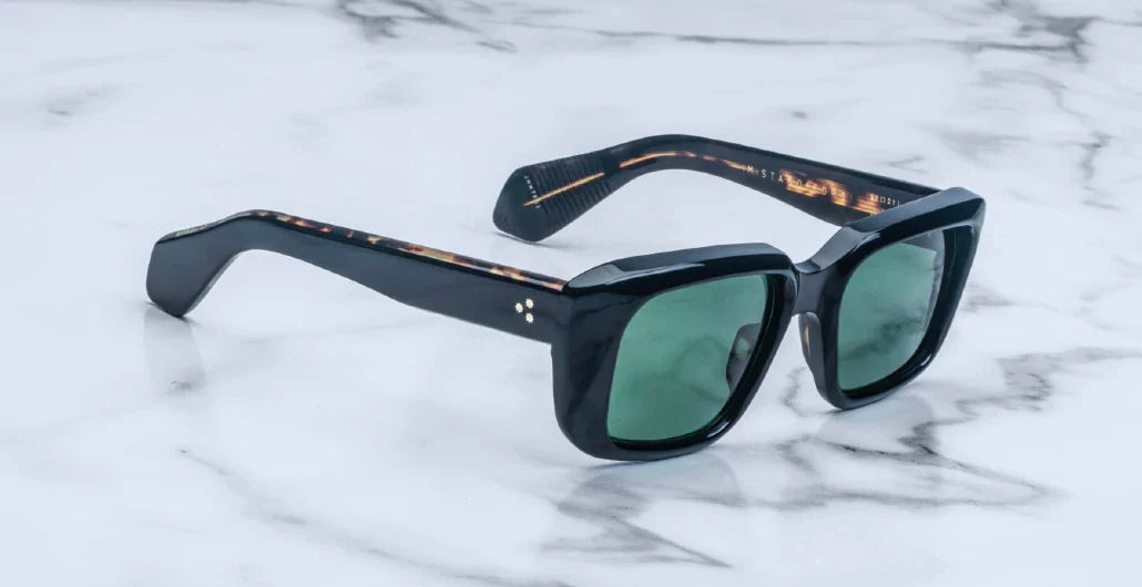 Jacques Marie Mage Standiford in 01 Noir Highland - Side View