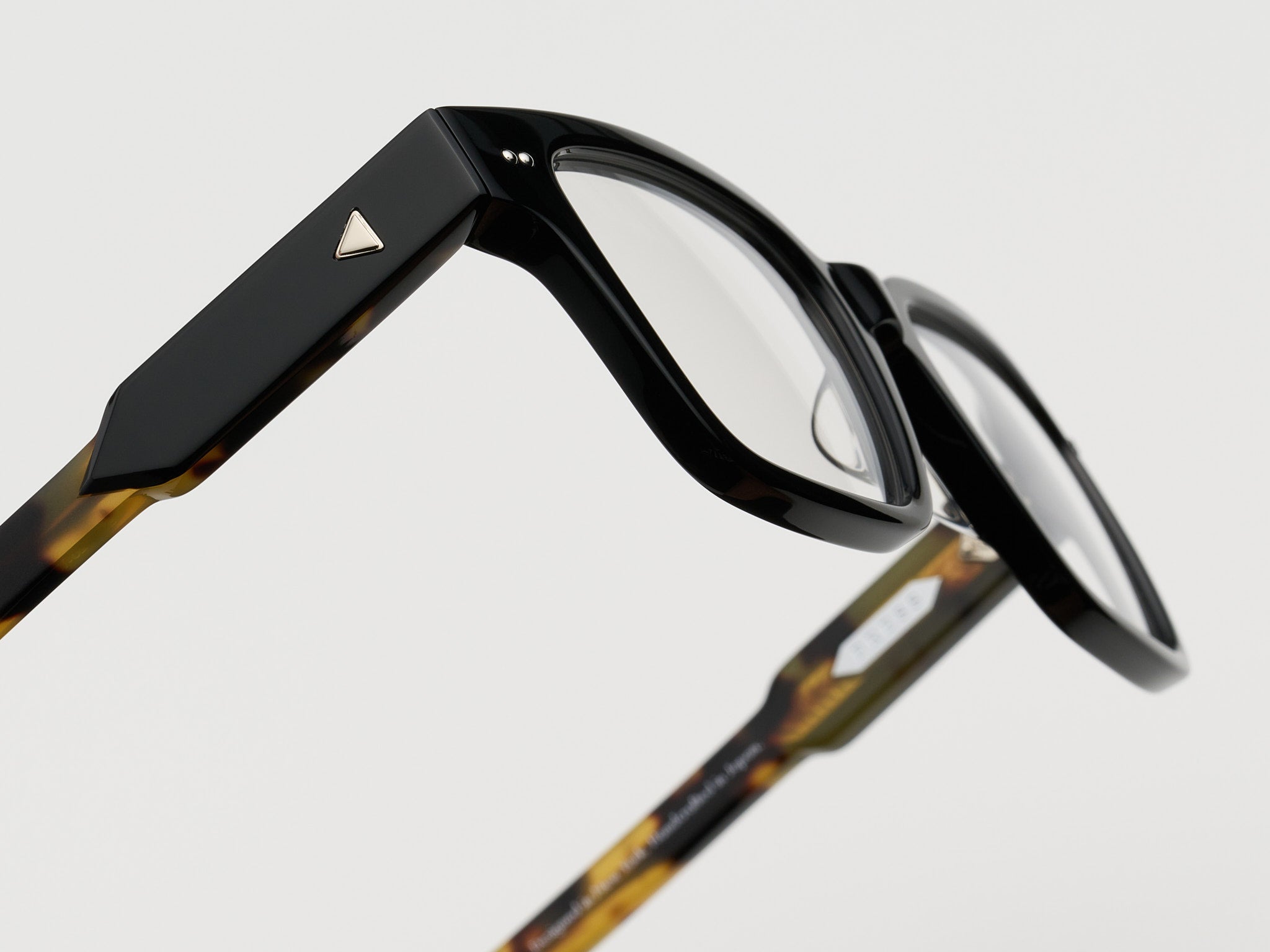 Press The Lufty Optical in BLACK TORT/SILVER