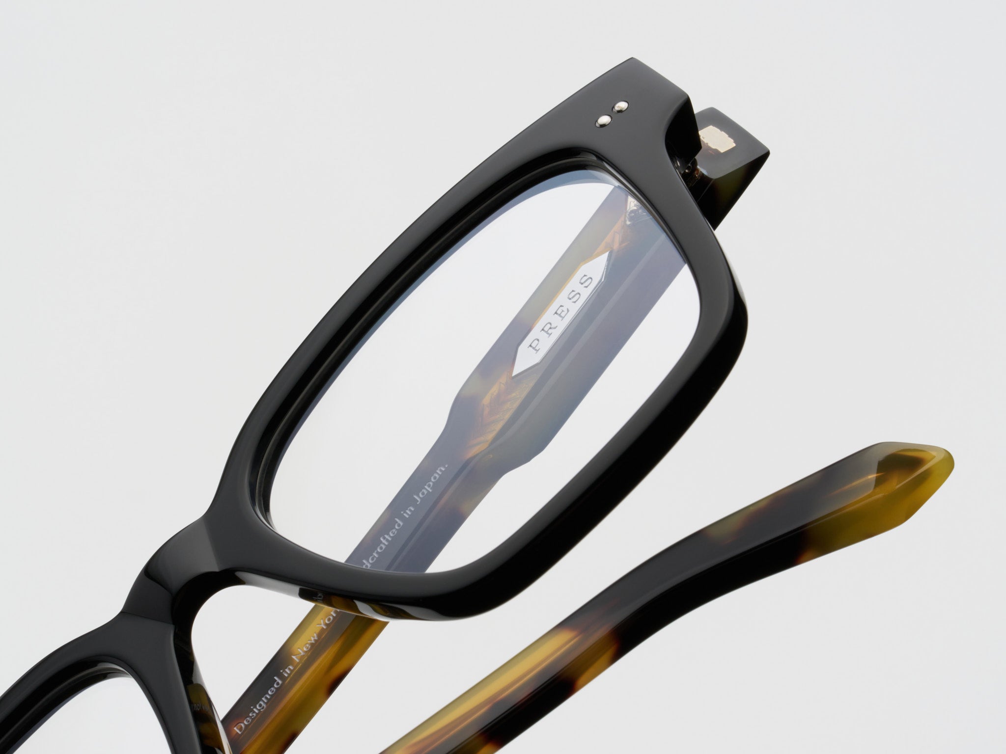 Press The Lufty Optical in BLACK TORT/SILVER
