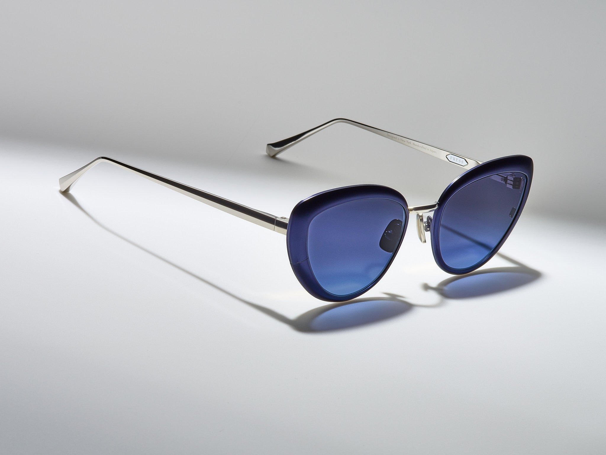 Press Barracuda Navy / Platinum