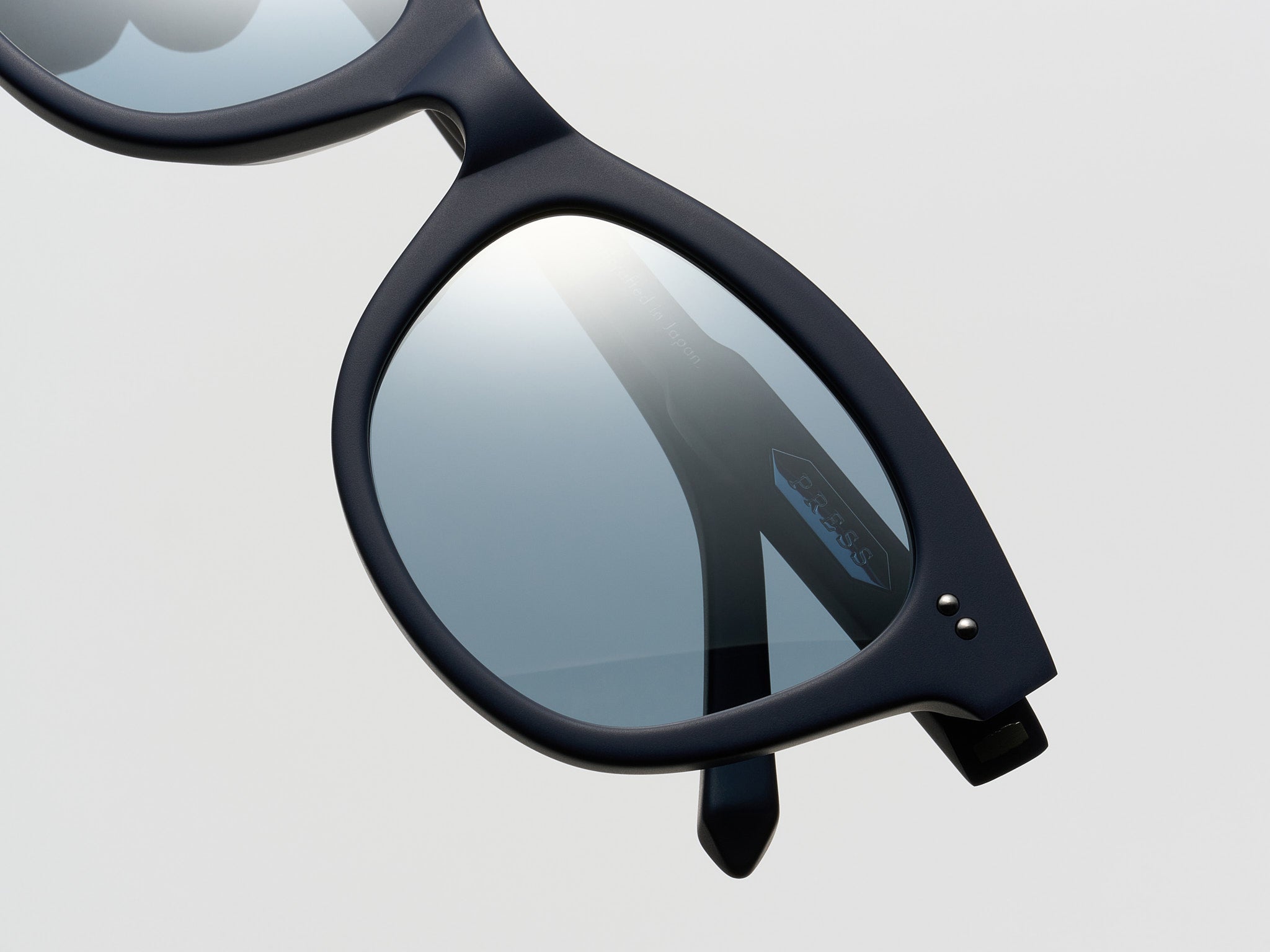 Press The Charade Matte Navy / Silver