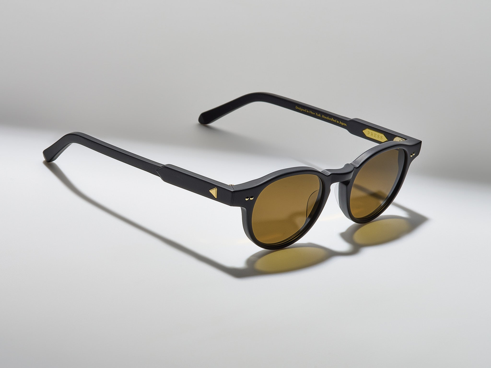 Press The Song Matte Black / Gold