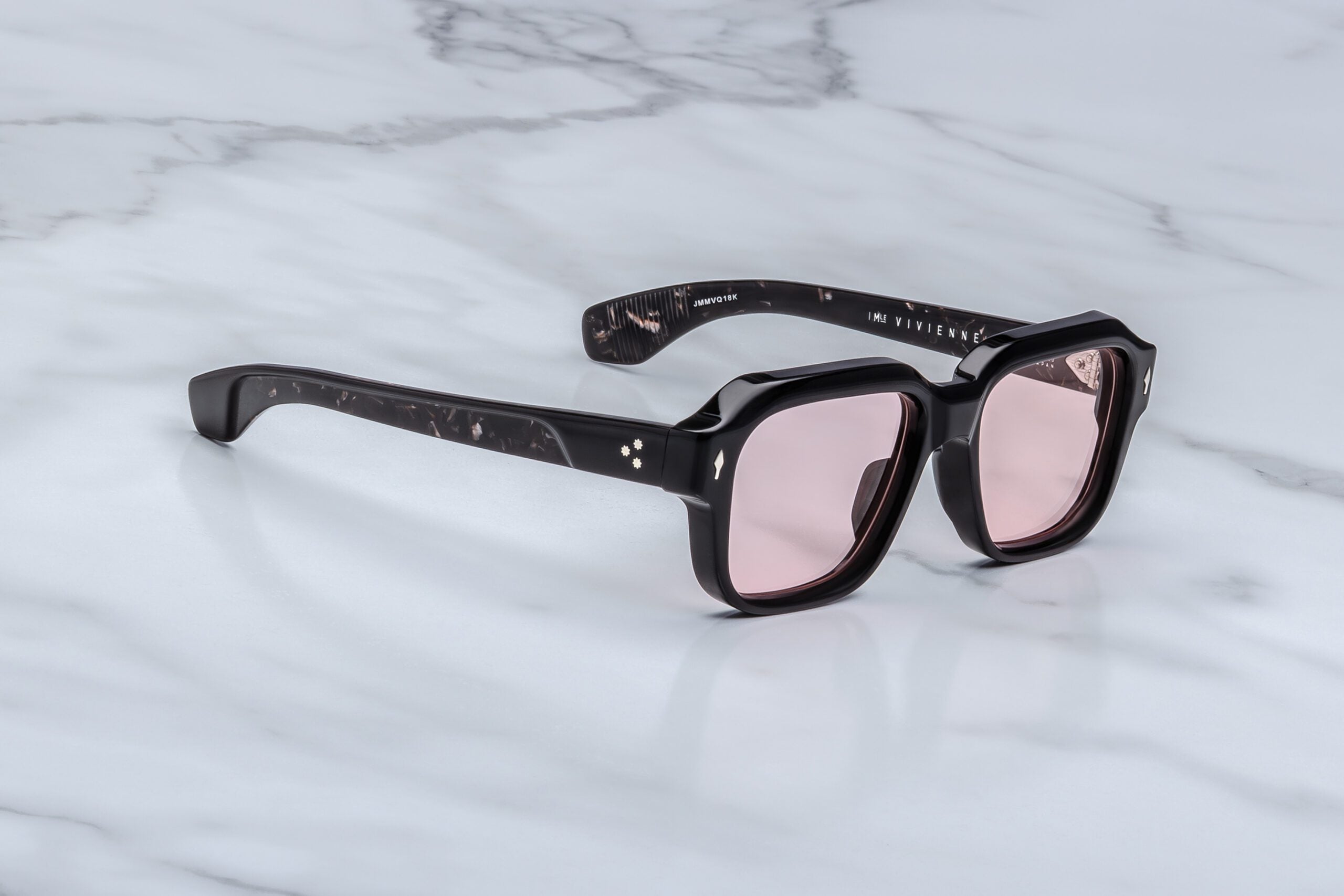 Jacques Marie Mage Vivienne in 18K Willow Bubblegum - Side View